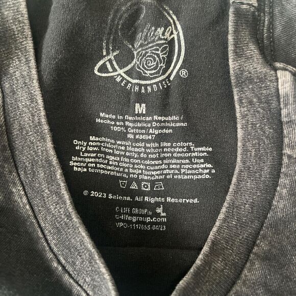 Selena Graphic TShirt Gray Wash Size Medium - Picture 2 of 4